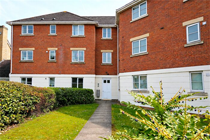 2 Bedroom Flat To Rent In Mayflower Road, RM16