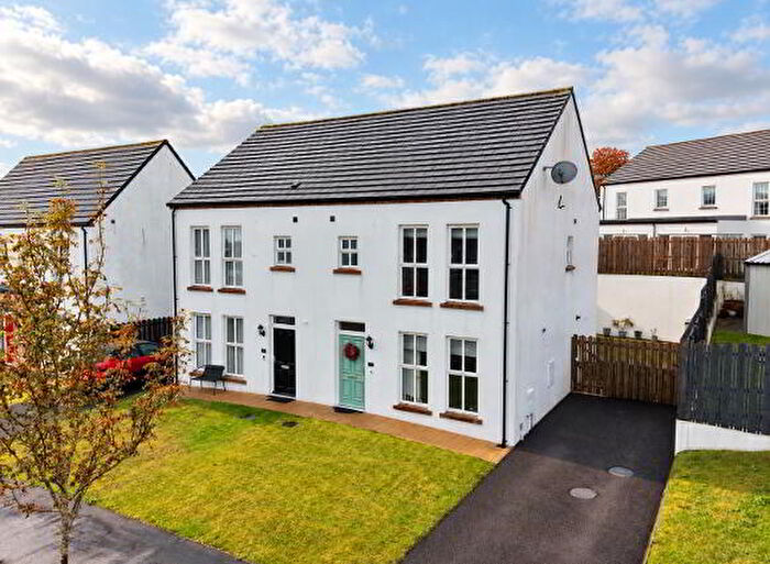 3 Bedroom Semi-Detached House For Sale In The Hilocks, L'Derry, BT47