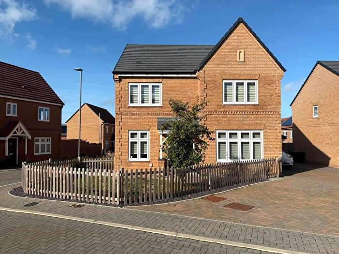 4 Bedroom Detached House To Rent In Ronaldsay Grove, Whitehouse, MK8