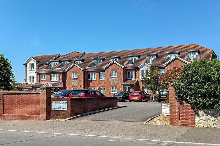 2 Bedroom Flat To Rent In Church Street, Littlehampton, West Sussex, BN17