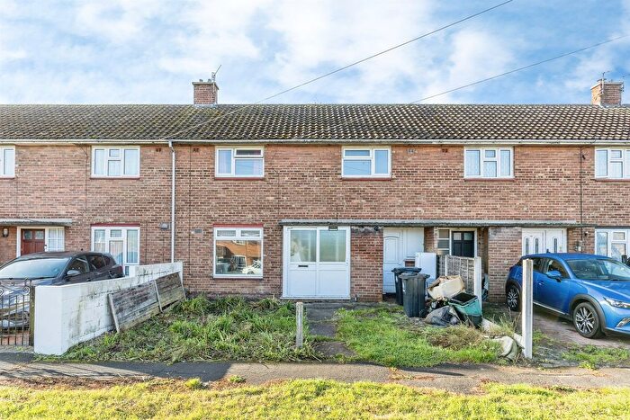3 Bedroom Terraced House For Sale In Gatcombe Road, Bristol, BS13