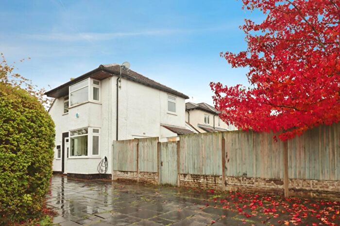 3 Bedroom Detached House For Sale In Cambridge Road, Bromborough, CH62