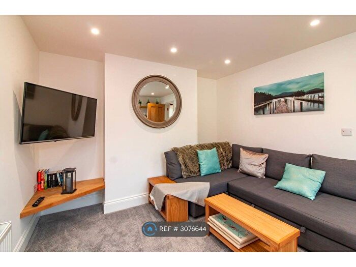 1 Bedroom Flat To Rent In Harvey Street, Folkestone, CT20