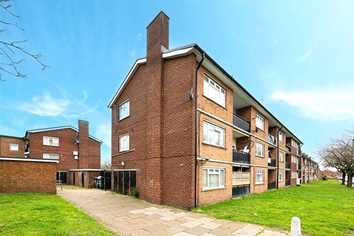 2 Bedroom Flat To Rent In St Edmunds Road, Dartford, Kent, DA1