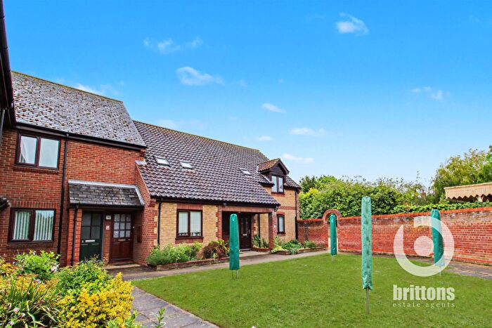 1 Bedroom Flat For Sale In No Upward Chain - Coastal Flat On Leaside, Heacham, PE31
