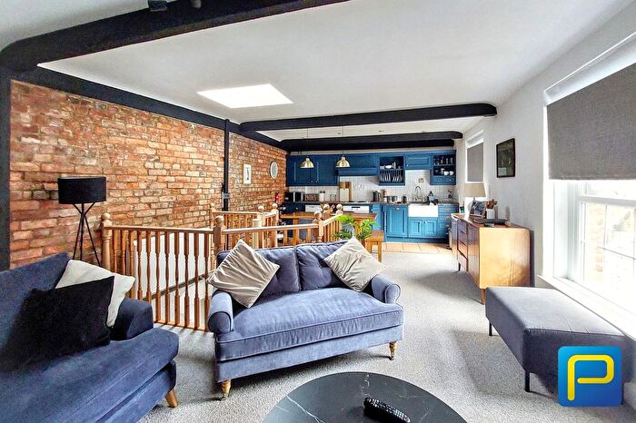 2 Bedroom Town House For Sale In Narrowgate, Alnwick, NE66