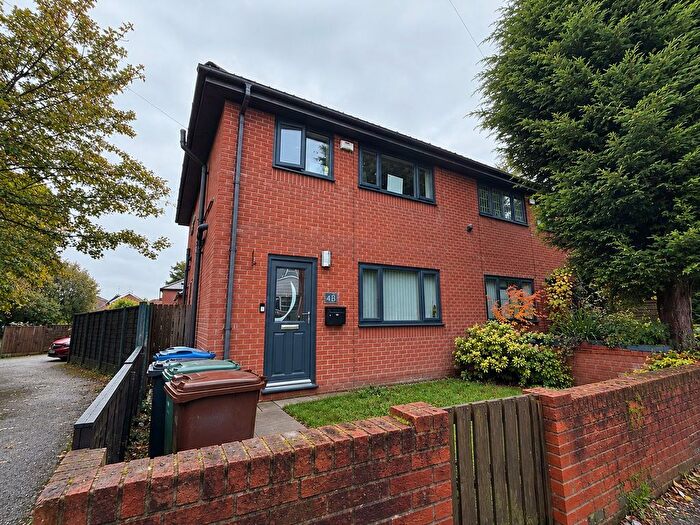 3 Bedroom Semi-Detached House For Sale In St Andrews Road, Radcliffe, Manchester, M26
