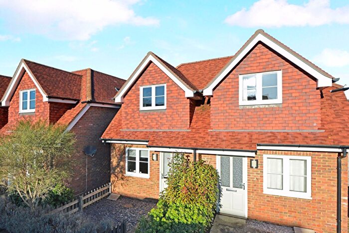 2 Bedroom Property To Rent In Langborough Court, Godalming, GU7