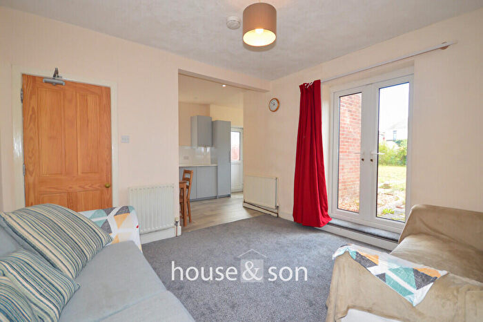 4 Bedroom Detached House To Rent In Ensbury Park Road, Ensbury Park, Bournemouth, BH9