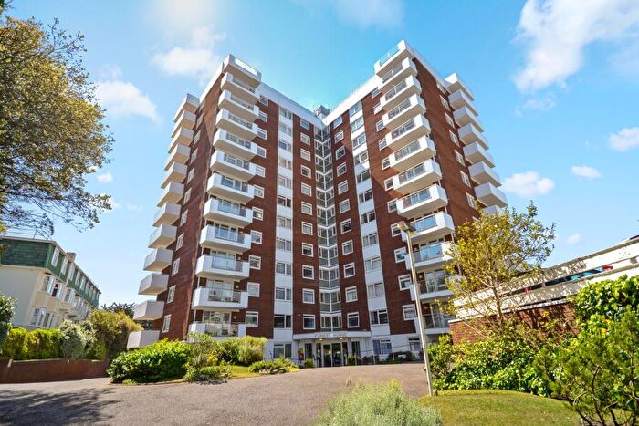 3 Bedroom Flat For Sale In Russell Cotes Road, Bournemouth, BH1
