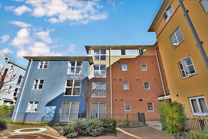 2 Bedroom Apartment To Rent In Richmond Court, Exeter, EX4