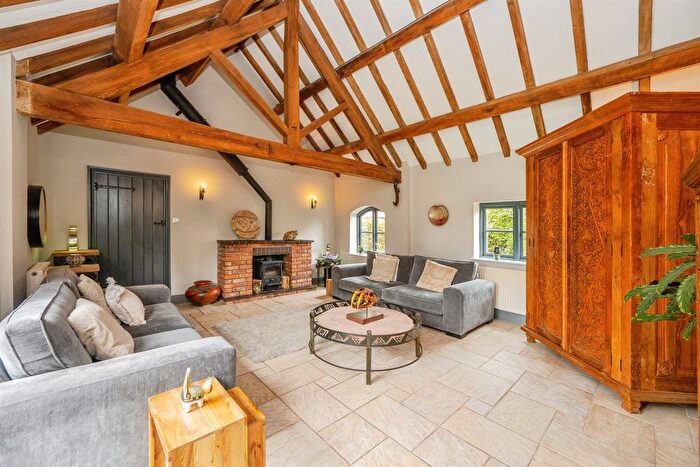 4 Bedroom Barn Conversion For Sale In Lichfield Road, Hamstall Ridware, Rugeley, WS15