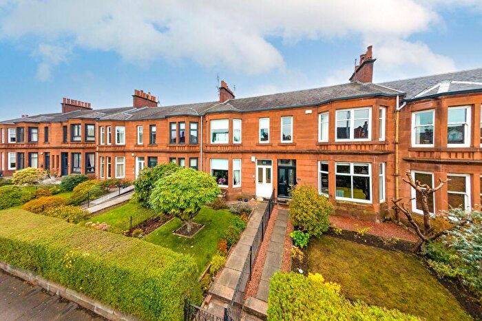 3 Bedroom Terraced House For Sale In Queen Victoria Drive, Victoria Park, Glasgow, G14