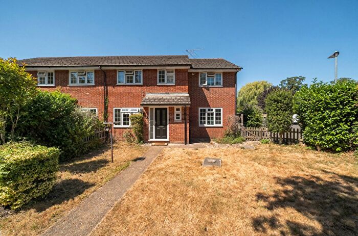 4 Bedroom Semi-Detached House For Sale In Knox Green, Binfield, Berkshire, RG42