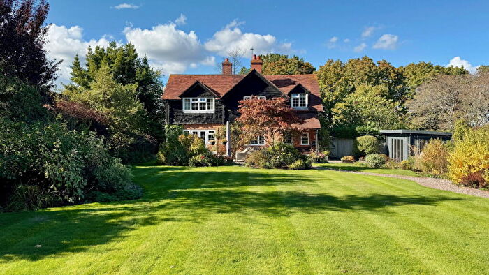 5 Bedroom Cottage For Sale In Woolton Hill, Newbury, RG20