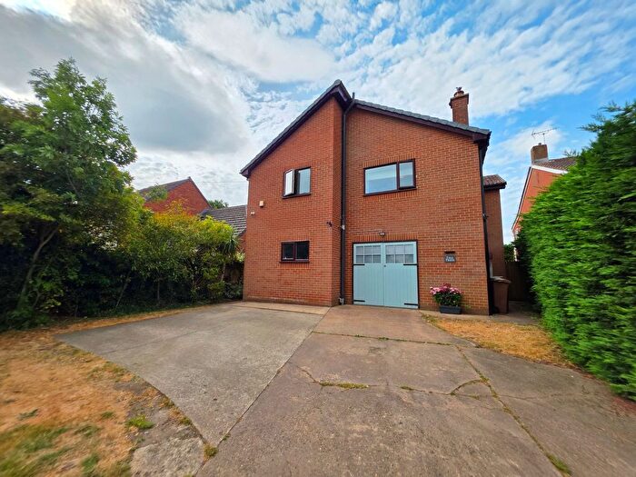 4 Bedroom Detached House For Sale In Woodside Lane, Wroot, DN9