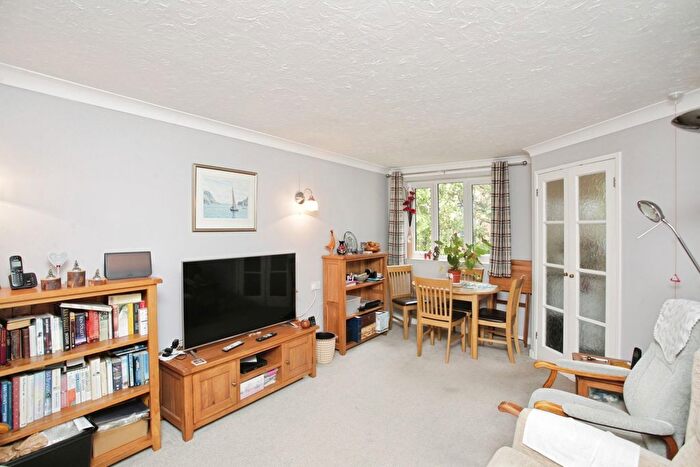 1 Bedroom Flat For Sale In Trinity Court (Rugby), Rugby, CV21