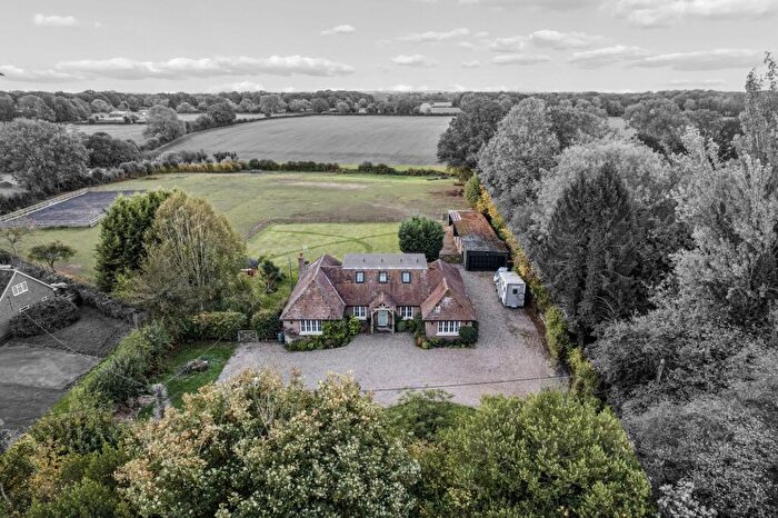 5 Bedroom Detached House For Sale In Sandpit Hill, Buckland Common, HP23