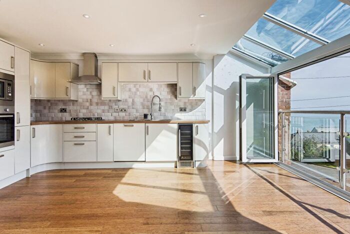 4 Bedroom House To Rent In Cowes, PO31