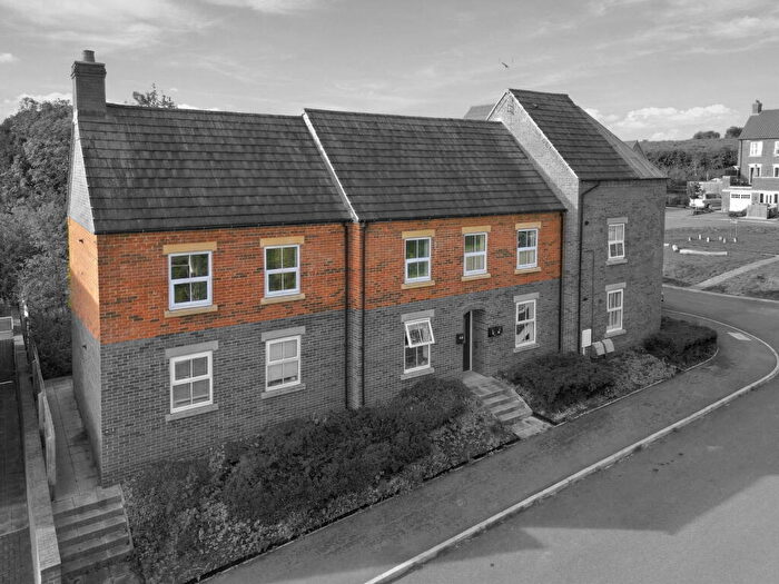2 Bedroom Apartment For Sale In Stylish Two-bedroom First-floor Apartment At The Rise, Southwell, NG25