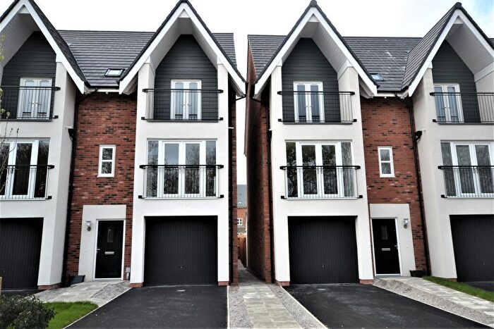 5 Bedroom Town House To Rent In Poppy Road, Wilmslow, SK9