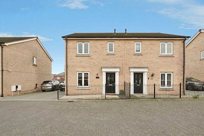 3 Bedroom Semi-Detached House For Sale In Barn Owl Way, Whitfield, Dover, Kent, CT16