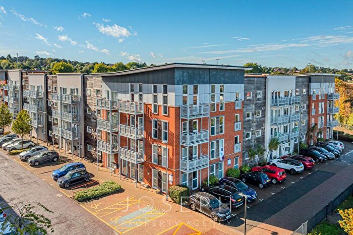 2 Bedroom Apartment For Sale In Reavell Place, Ipswich, IP2