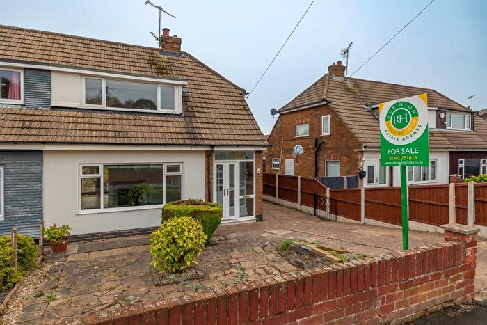 3 Bedroom Semi-Detached House For Sale In Mill Lane, Doncaster, DN4