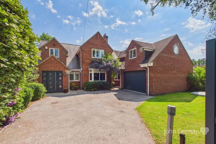 5 Bedroom Detached House For Sale In Derby Road, Hilton, DE65