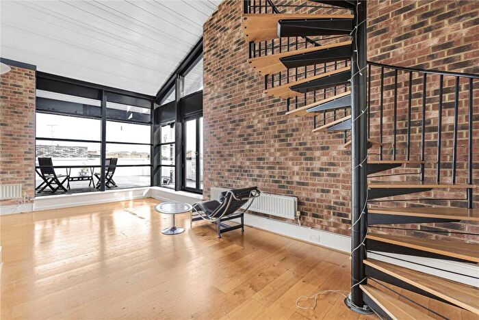 2 Bedroom Apartment To Rent In Curtain Road, Shoreditch, London, EC2A