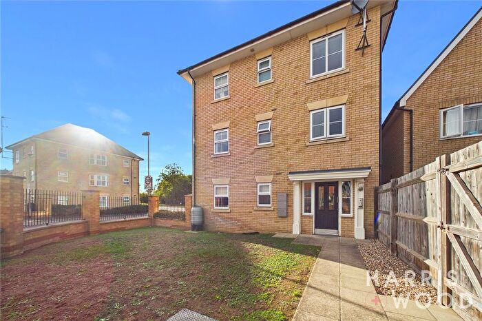2 Bedroom Flat To Rent In Lancaster Approach, Colchester, Essex, CO4