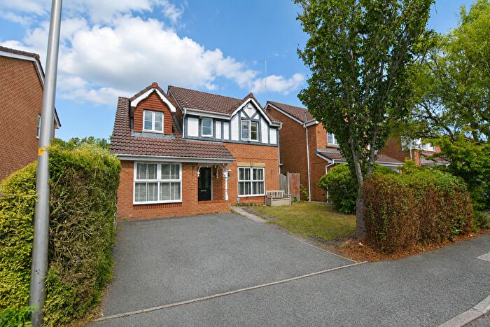 4 Bedroom Detached House For Sale In Porterfield Drive, Tyldesley, M29