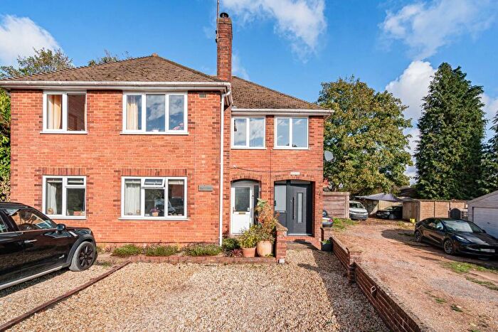 2 Bedroom Maisonette For Sale In Hillside Lane, Farnham, Surrey, GU9