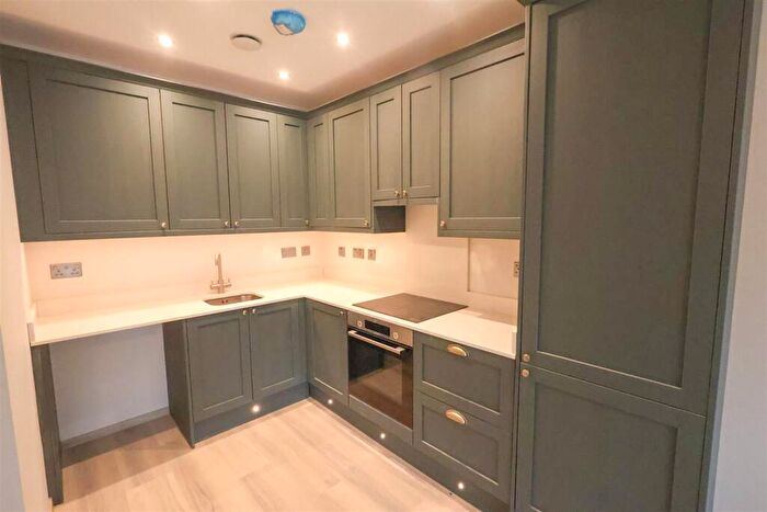 1 Bedroom Flat To Rent In Headless Cross Drive, Redditch, B97