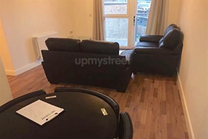 2 Bedroom Flat To Rent In Brunel House, Chancellor Way, Dagenham, RM8
