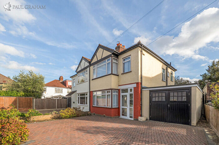 3 Bedroom Semi-Detached House For Sale In Brookfield Avenue, Sutton, SM1