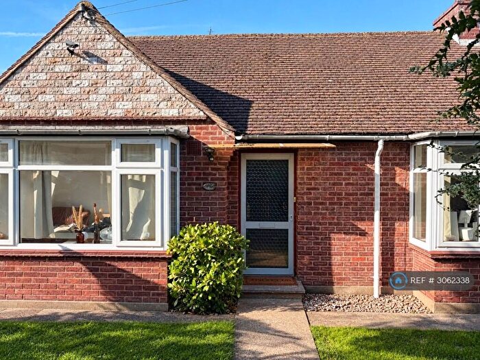 3 Bedroom Bungalow To Rent In Highfield Road, Chelmsford, CM1