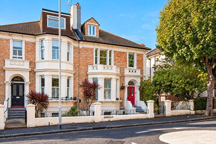2 Bedroom Flat For Sale In Denmark Villas, Hove, BN3
