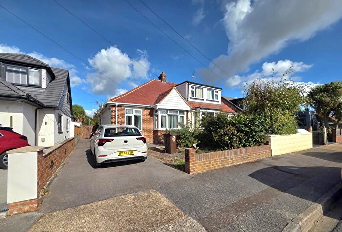 2 Bedroom Bungalow To Rent In Camp Road, Gosport, PO13