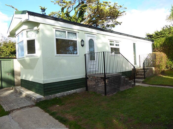 2 Bedroom Mobile/park Home For Sale In Trevilledor Park, St Mawgan, Newquay, TR8