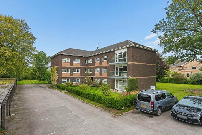 2 Bedroom Apartment For Sale In Horseshoe Lane, Alderley Edge, SK9