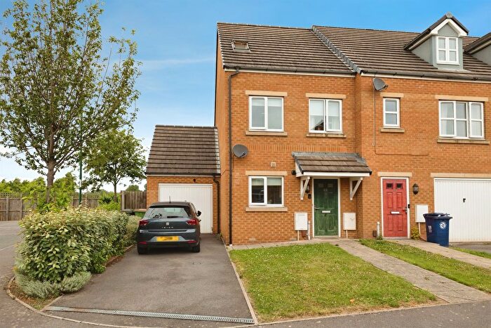3 Bedroom End Of Terrace House For Sale In Kel Dennis Close, Eston, Middlesbrough, TS6