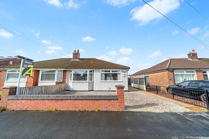 2 Bedroom Semi-Detached Bungalow For Sale In Dryden Avenue, Ashton-In-Makerfield, WN4