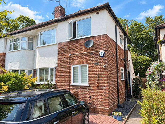 2 Bedroom Flat To Rent In Woodland Road, London, E4