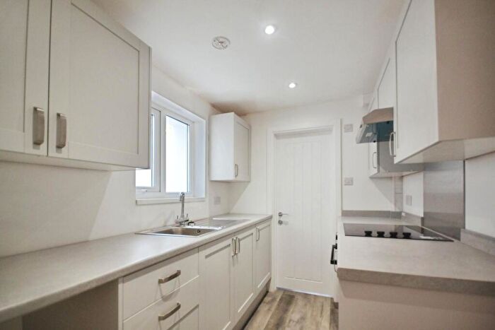 2 Bedroom Terraced House To Rent In Oxford Road, Reading, RG30