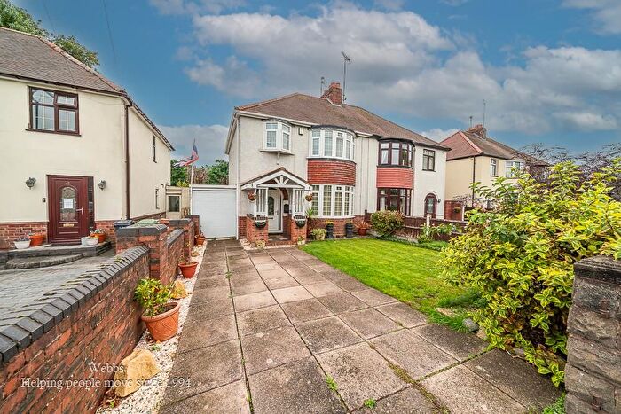 3 Bedroom Semi-Detached House For Sale In Wesley Road, Willenhall, WV12