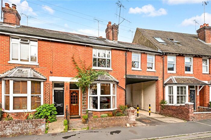 3 Bedroom Garage / Parking To Rent In Lower Brook Street, Winchester, Hampshire, SO23