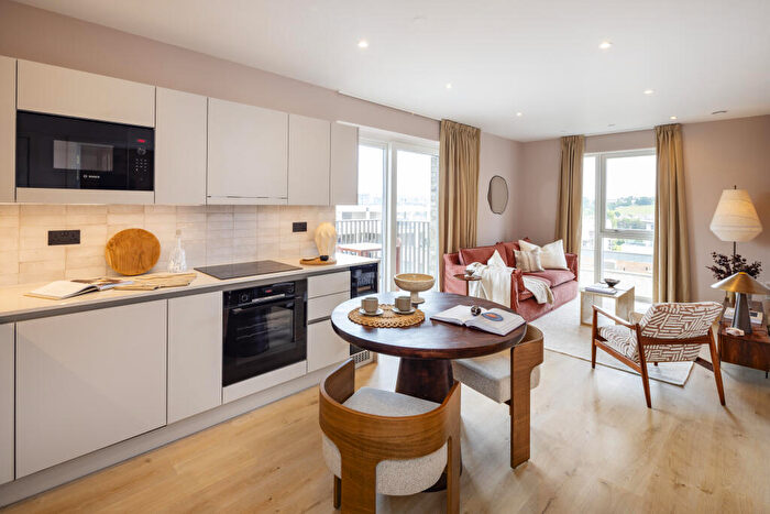 1 Bedroom Flat To Rent In Draycote House, Caversham Road, Colindale, NW9