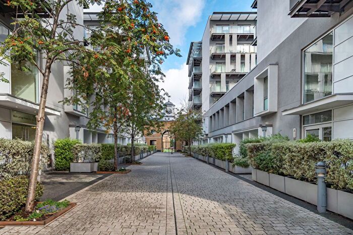 1 Bedroom Flat For Sale In West Carriage House, Woolwich Riverside, London, SE18