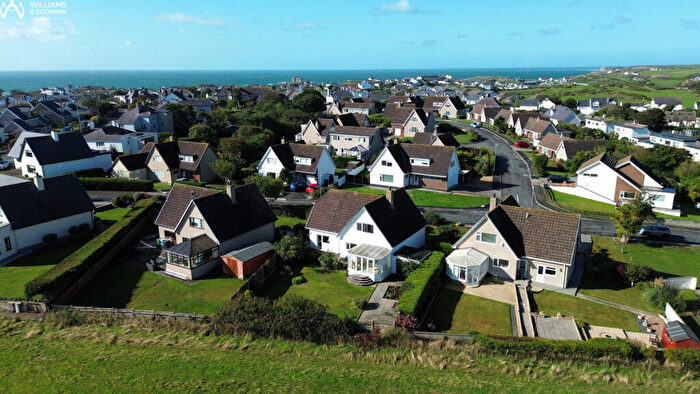 3 Bedroom Detached House For Sale In Hunters Chase, Trearddur Bay, Anglesey, LL65